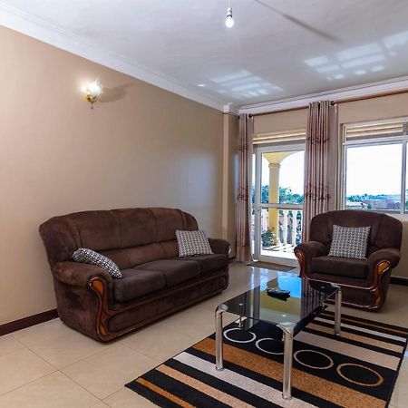 Karibu Bb Suites Entebbe Dış mekan fotoğraf