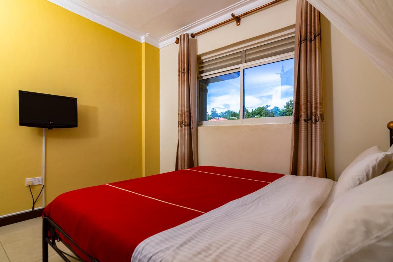 Karibu Bb Suites Entebbe Dış mekan fotoğraf