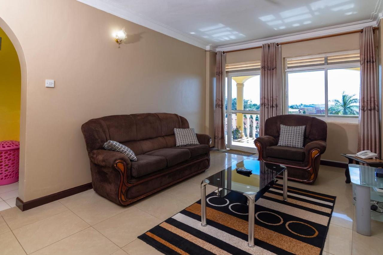 Karibu Bb Suites Entebbe Dış mekan fotoğraf